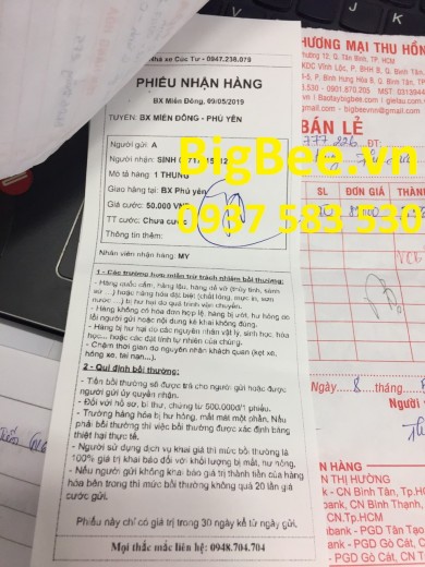 BigBee đi gửi băng keo thể thao màu trắng 2F4 cho khách ở Phú Yên