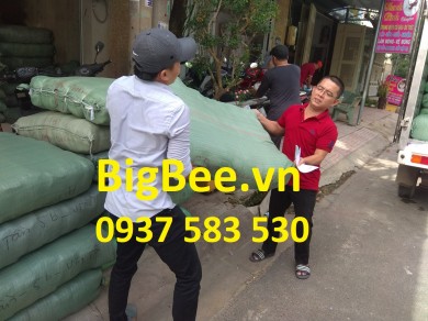 BigBee đi gửi bao tay len Poly 60, Kem 70g, Kem 50g cho khách ở Long Xuyên, An Giang