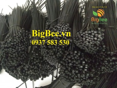 Công Ty Thu Hồng đi giao dây rút nhựa màu đen loại 15 cm và loại 20 cm cho khách ở Hòn Đất, Kiên Giang